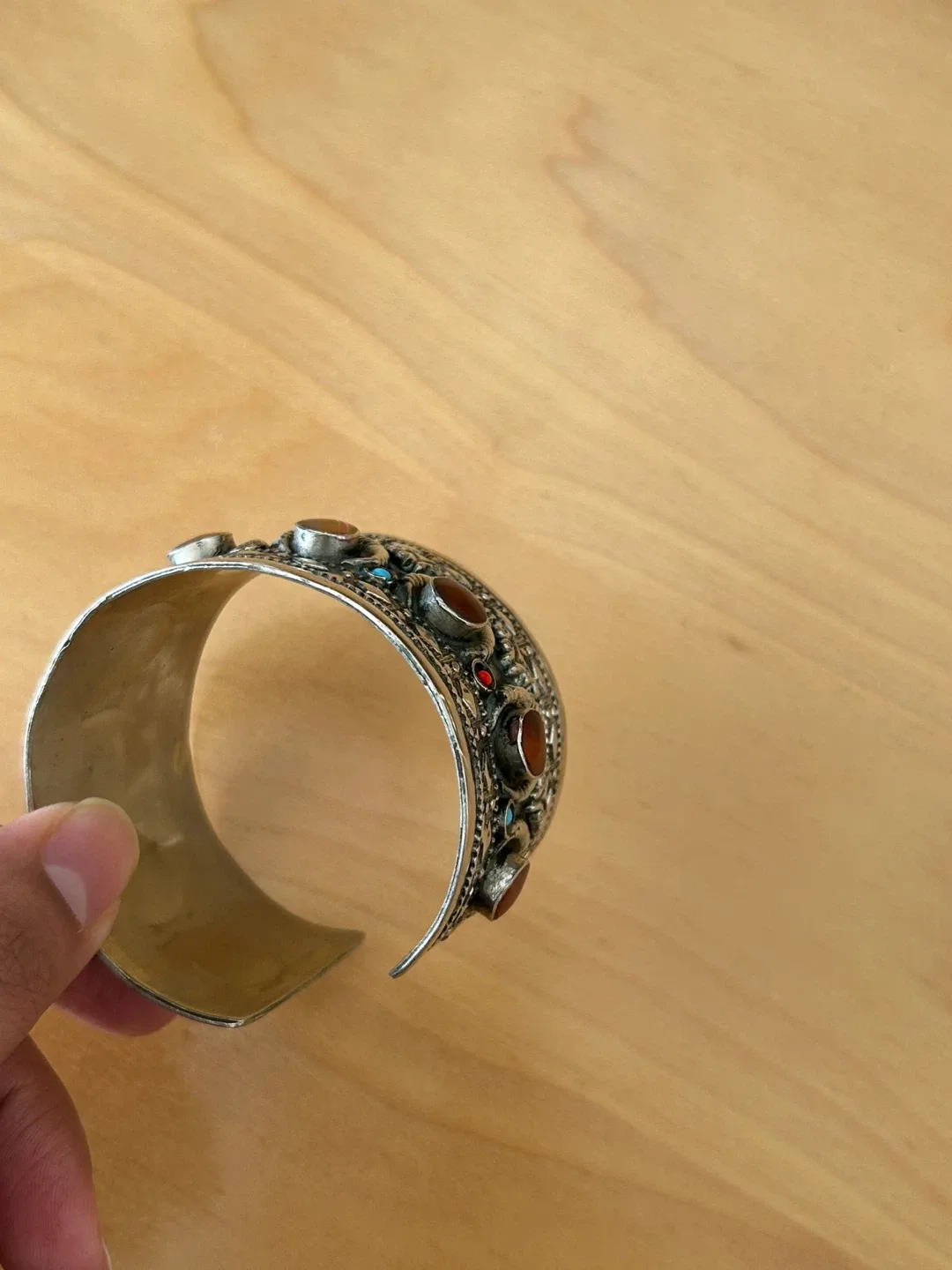 Vintage Style Silver Cuff Bracelet with Stones image indicator(2)