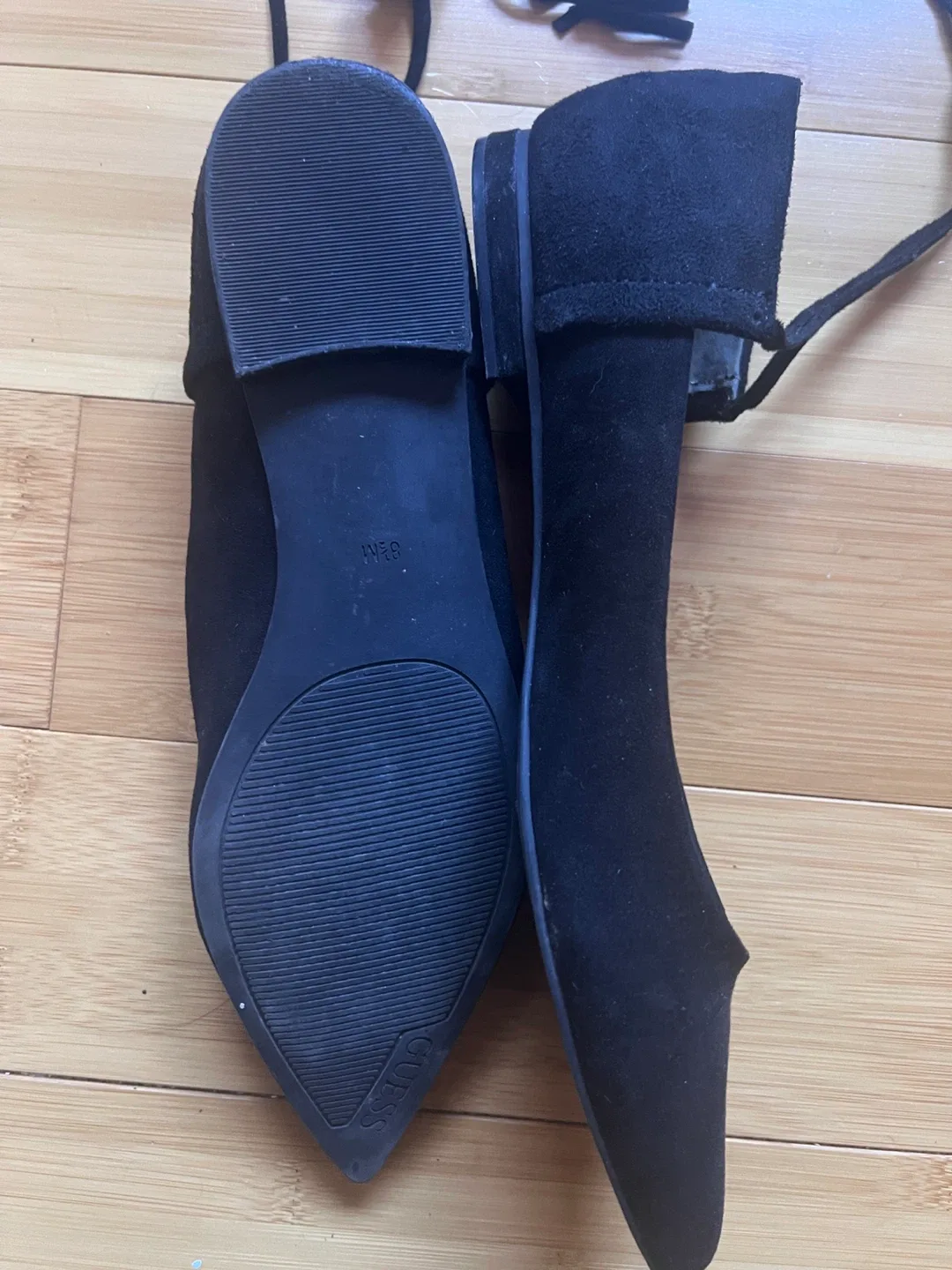 Guess Black Suede Lace Up Flats - Size 8.5 image indicator(3)