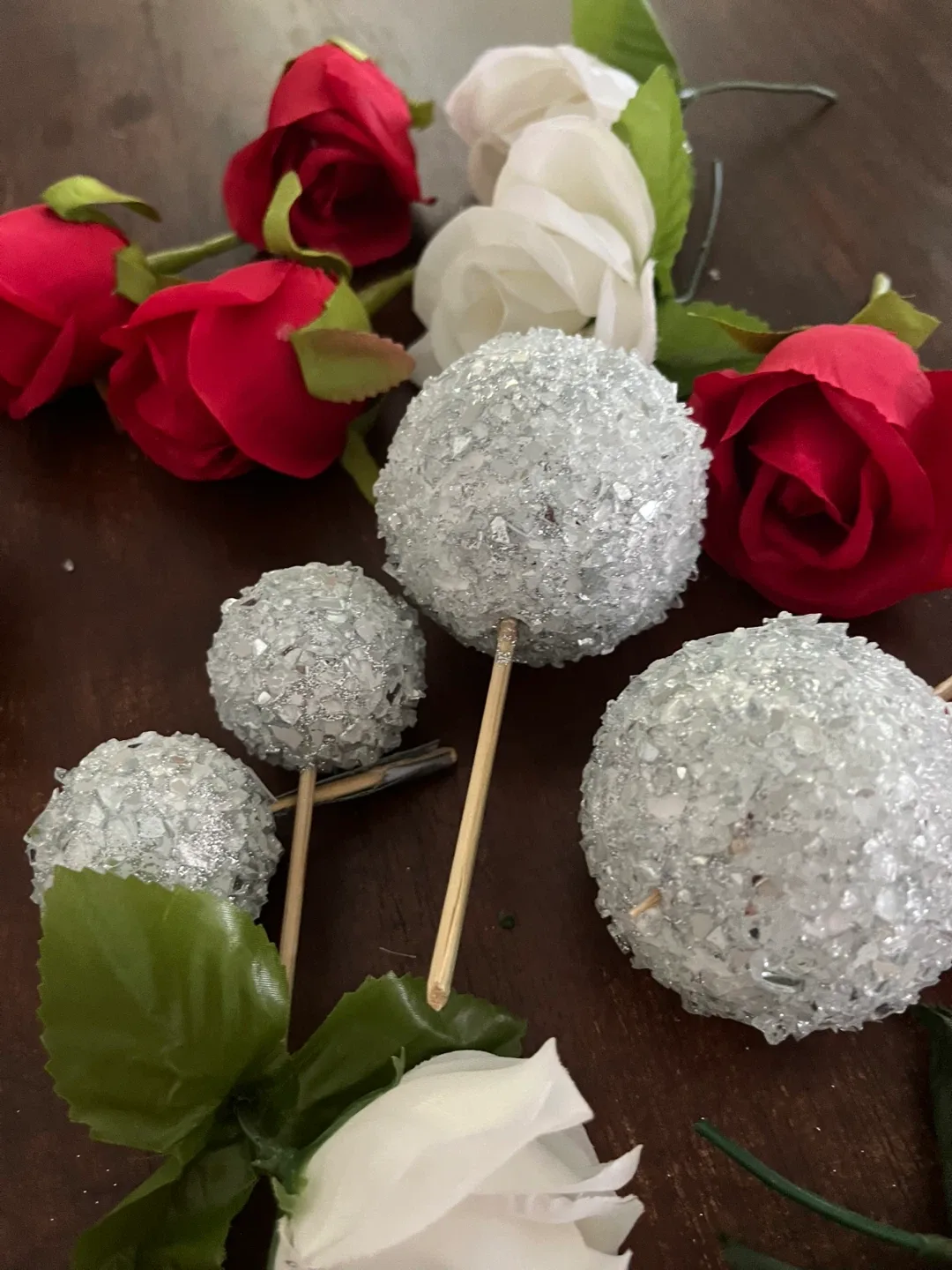 Artificial Flowers - Red, White, Orange image indicator(6)