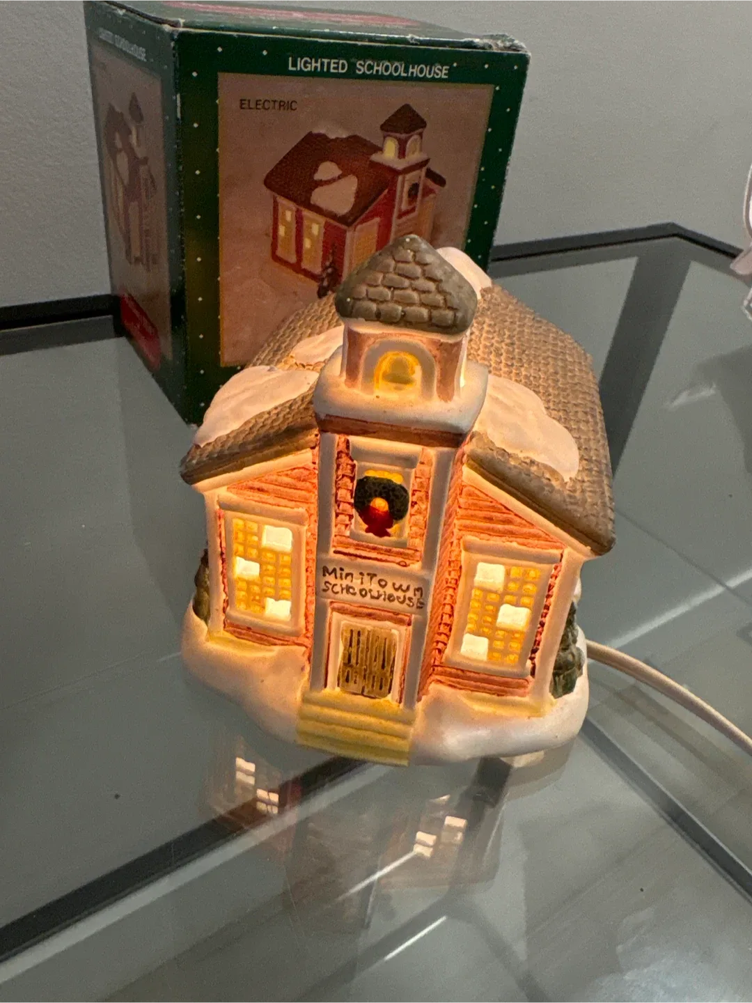 Mini village Bakery & Schoolhouse and Church Hoses image indicator(4)