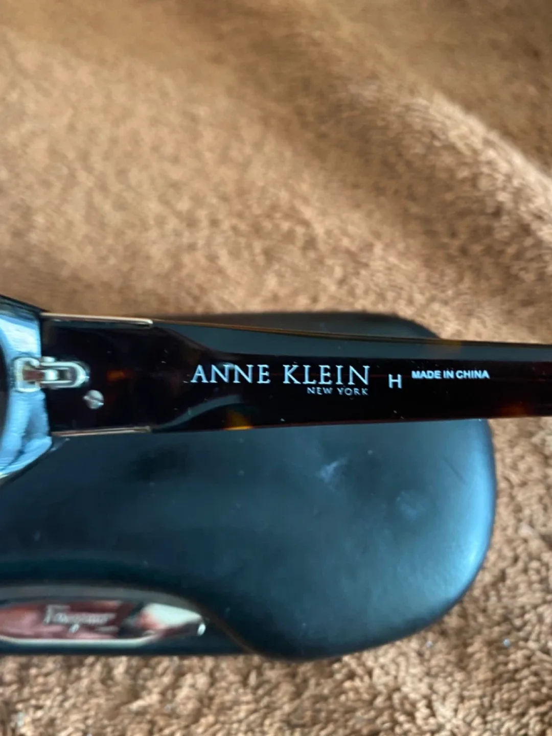 Anne Klein Sunglasses with Case image indicator(3)