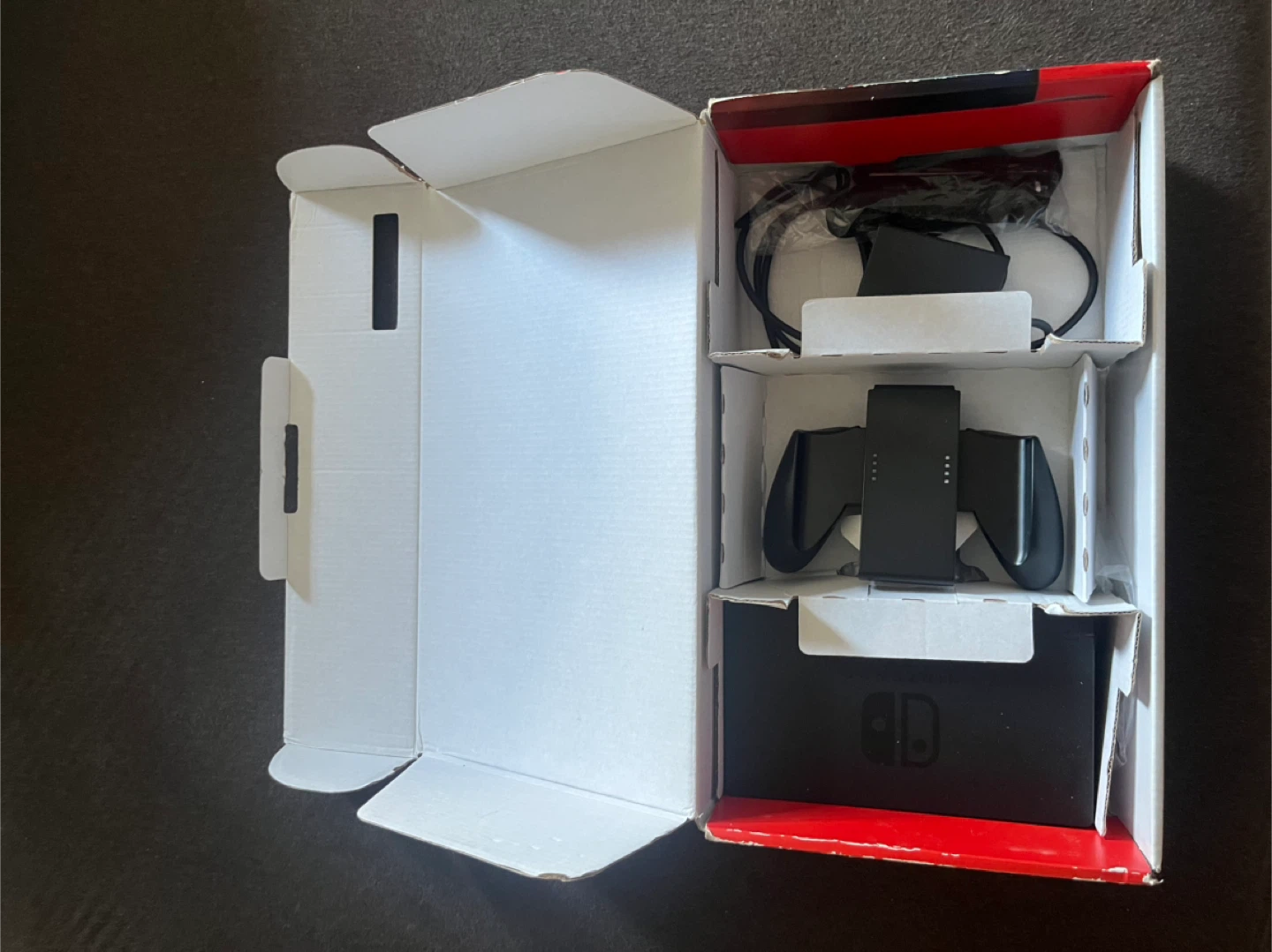 Nintendo Switch - photo 2
