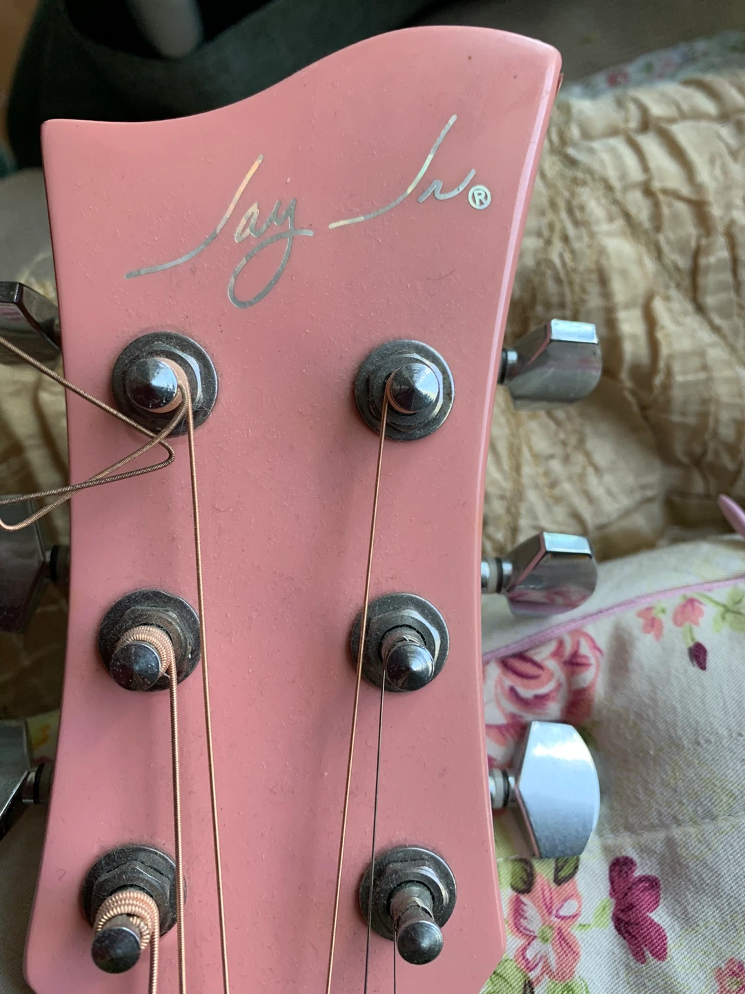 Jay Jr. Pink Acoustic Guitar - photo 3