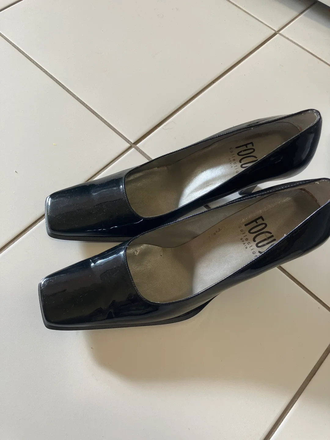 Focus Collection Spain Black Heels image indicator(2)