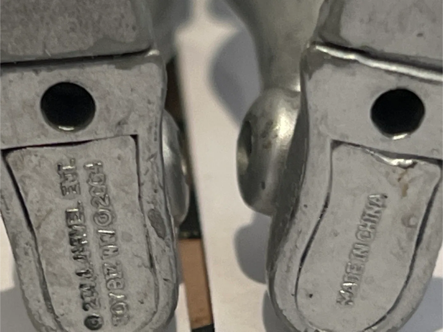 ToyBiz Marvel Legends Figure Dr. Doom 2004 image indicator(8)