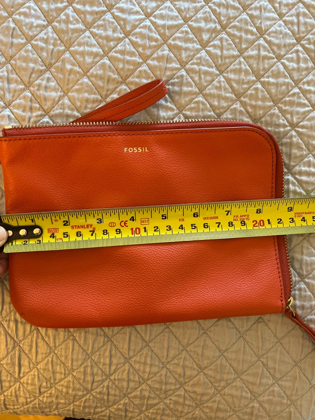 Fossil Orange Leather Wristlet image indicator(4)