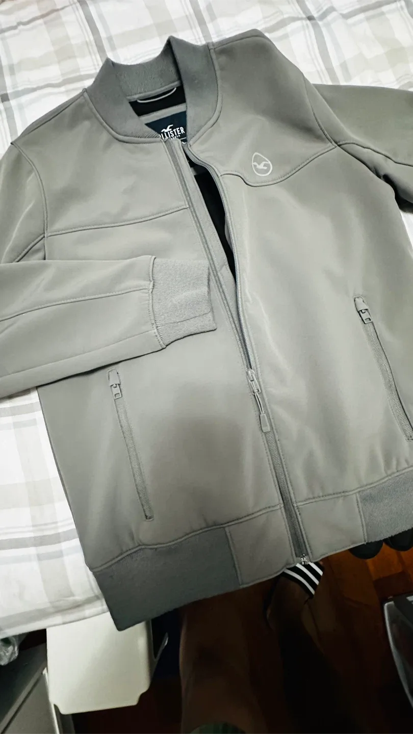 Hollister Softshell Jacket - Size S image indicator(5)