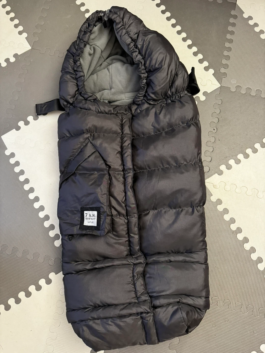 7 A.M. Enfant Cocoon Footmuff - Black