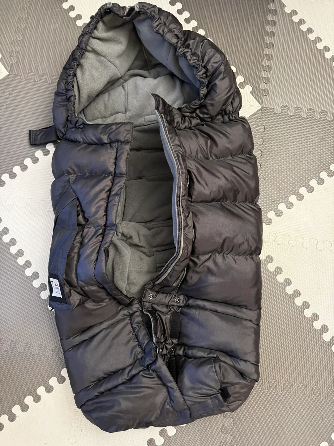 7 A.M. Enfant Cocoon Footmuff - Black - photo 2