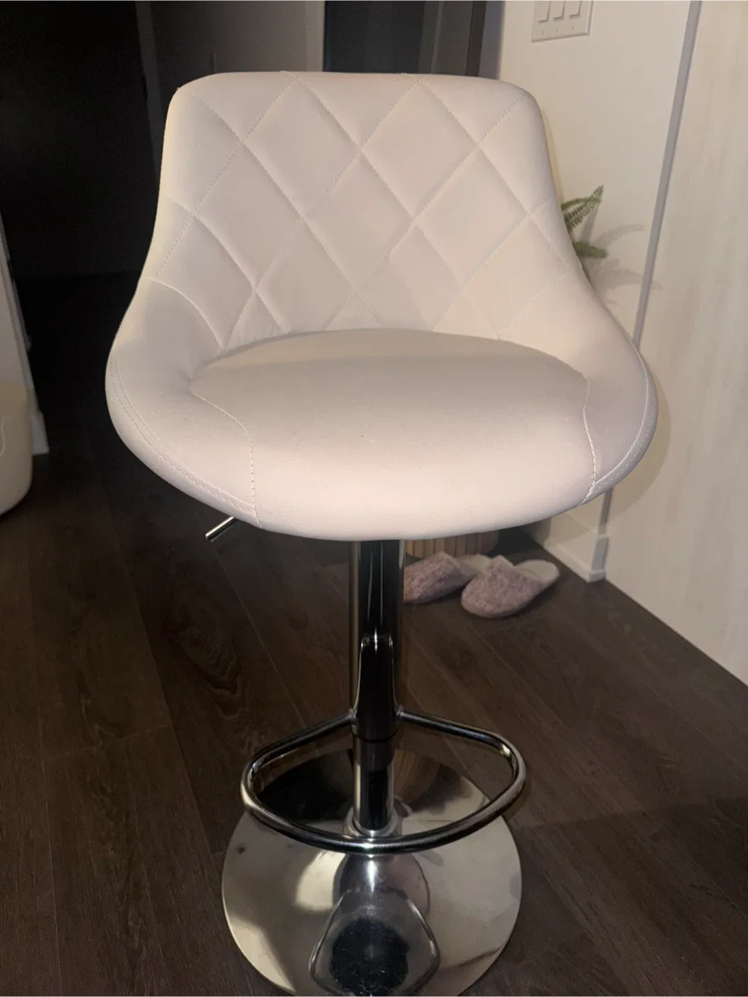 Set of 2 Adjustable Height Bar/counter stools image indicator(5)