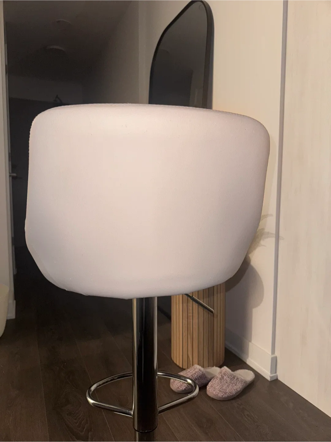 Set of 2 Adjustable Height Bar/counter stools image indicator(4)