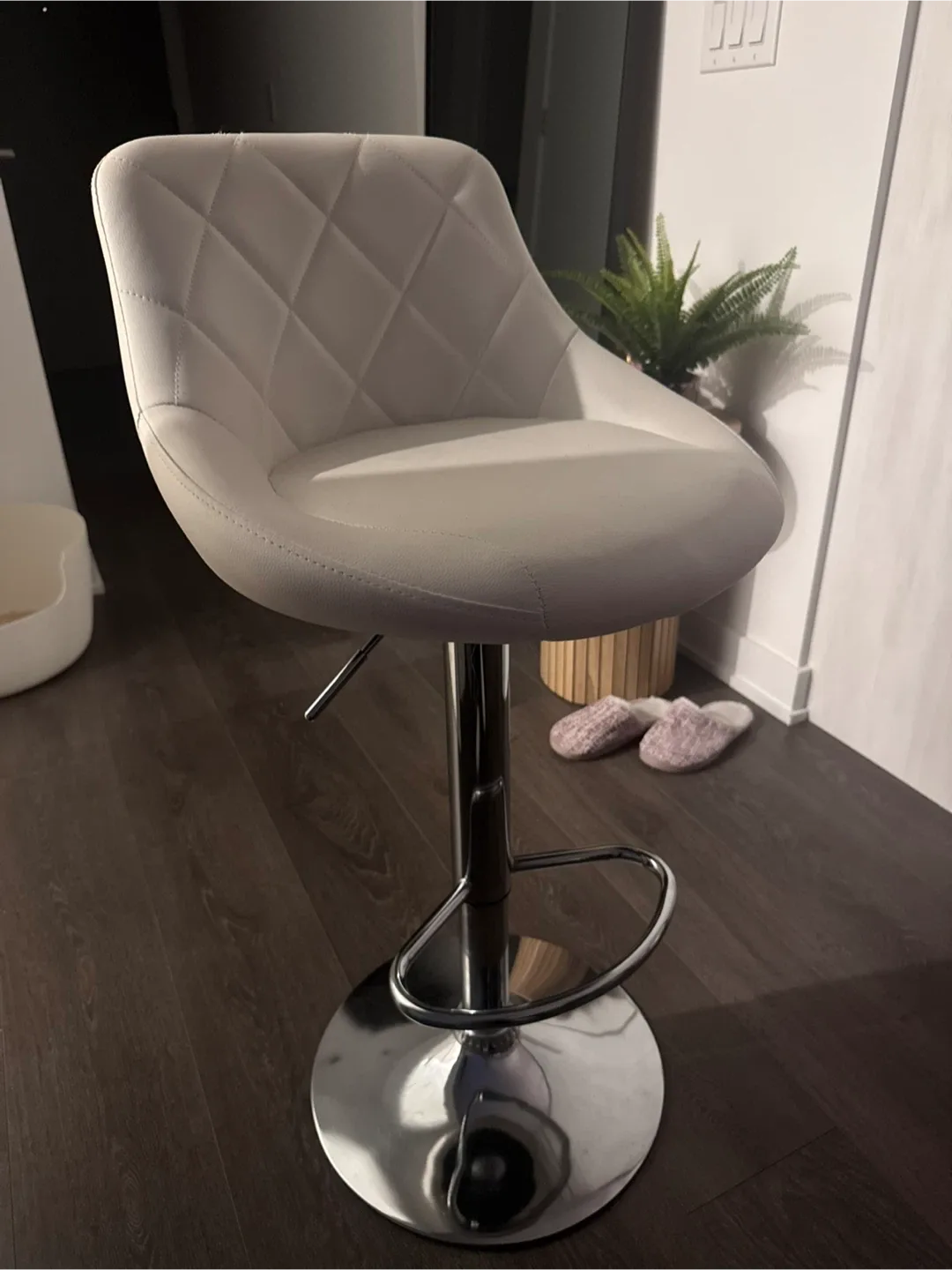 Set of 2 Adjustable Height Bar/counter stools image indicator(2)