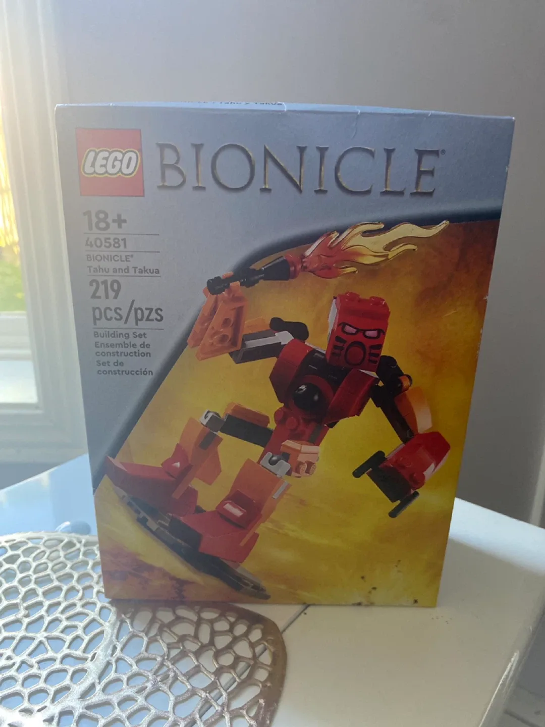 LEGO BIONICLE 40581 Tahu and Takua (219 pcs) thumbnail