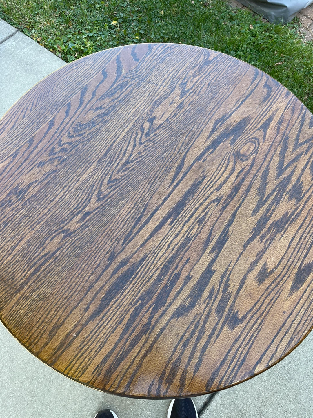Round Wooden Table - photo 3