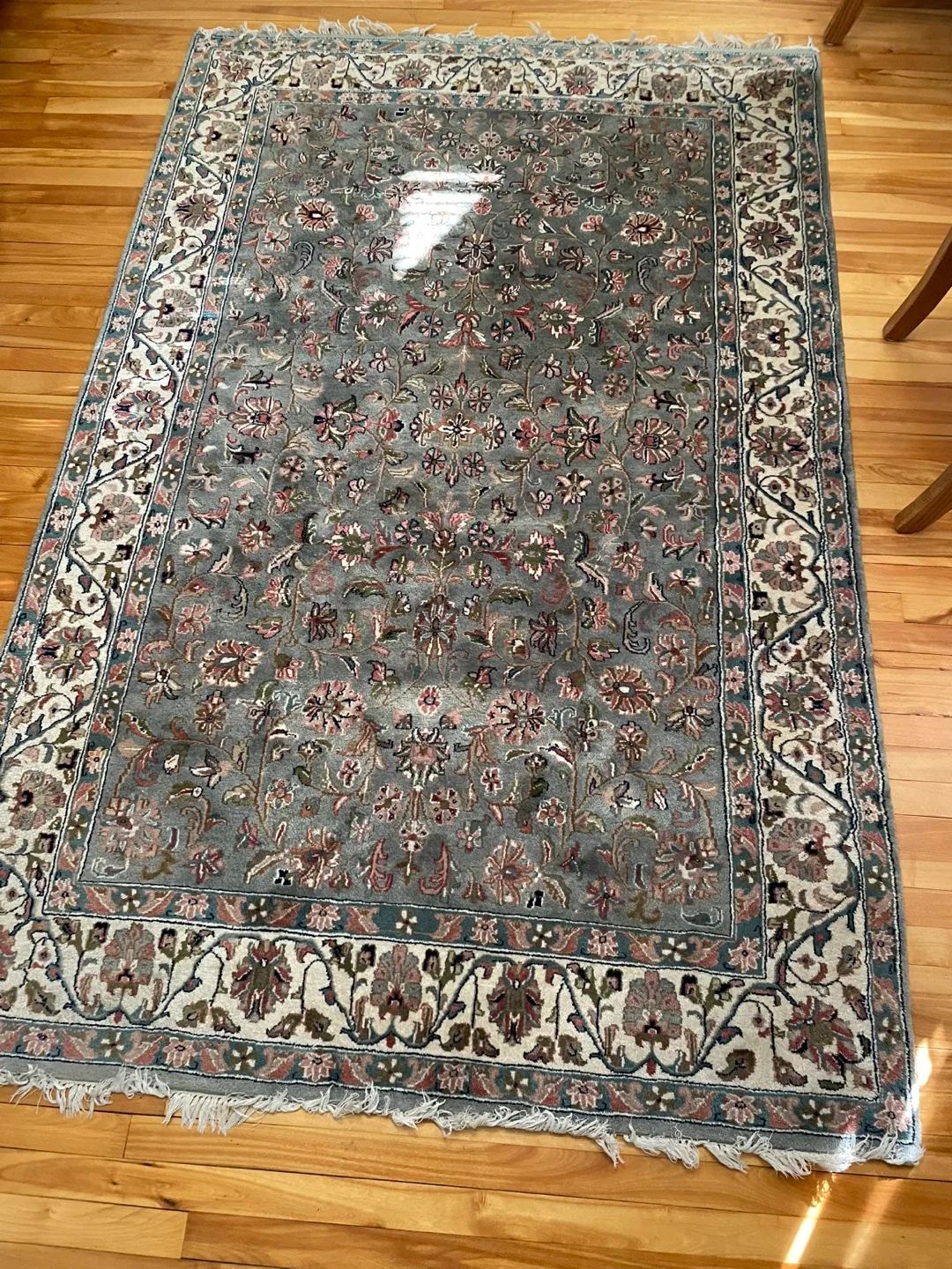 Floral Area Rug (7'9" x 5') image indicator(3)