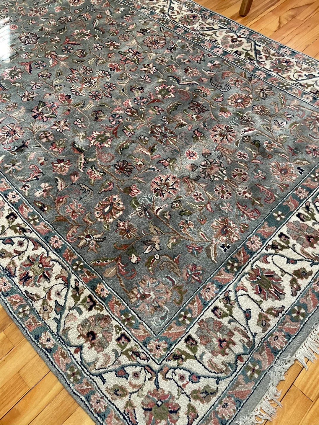Floral Area Rug (7'9" x 5') image indicator(2)