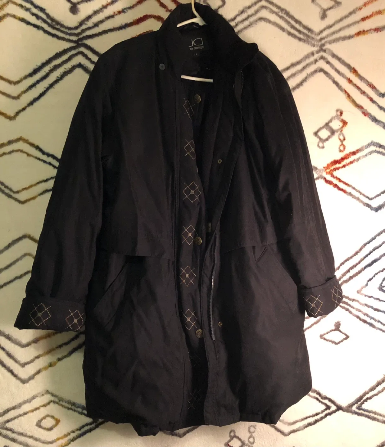 80% Down Design Black Coat - Size L - Exceptionally Warm thumbnail