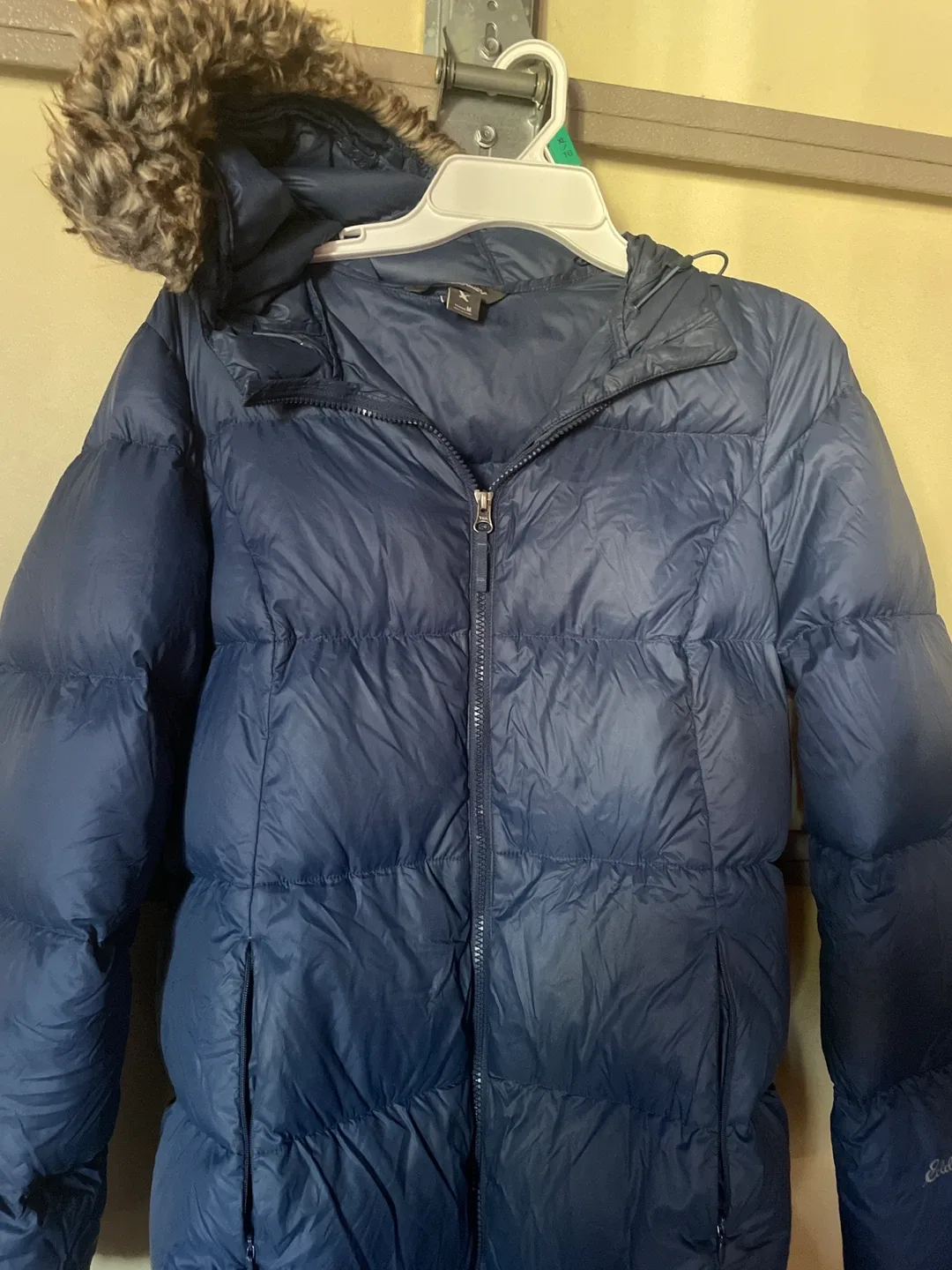 Eddie Bauer Down Puffer Jacket, Size M thumbnail