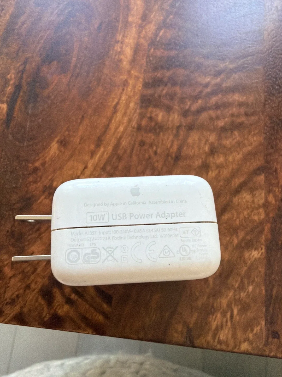 Apple 10W USB Power Adapter thumbnail