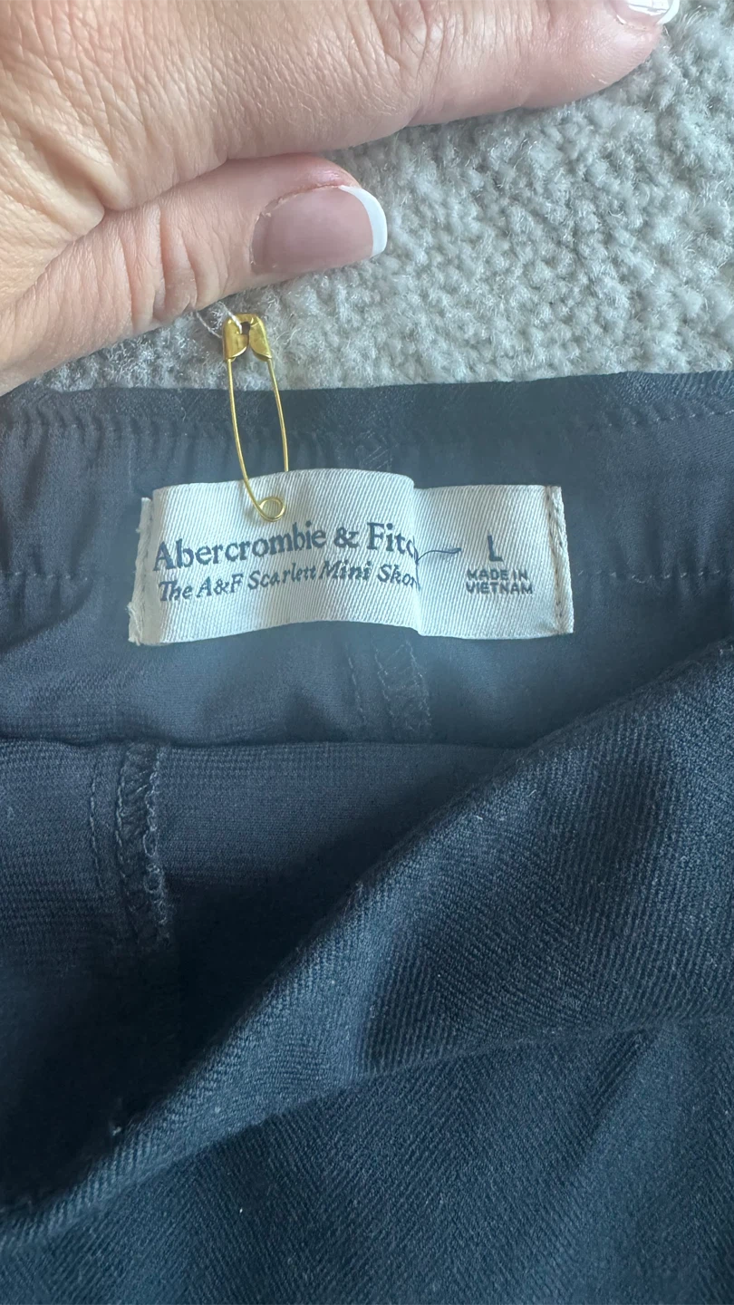 Large Abercrombie & Fitch A&F Scarlette Mini Skirt - Size L - photo 2