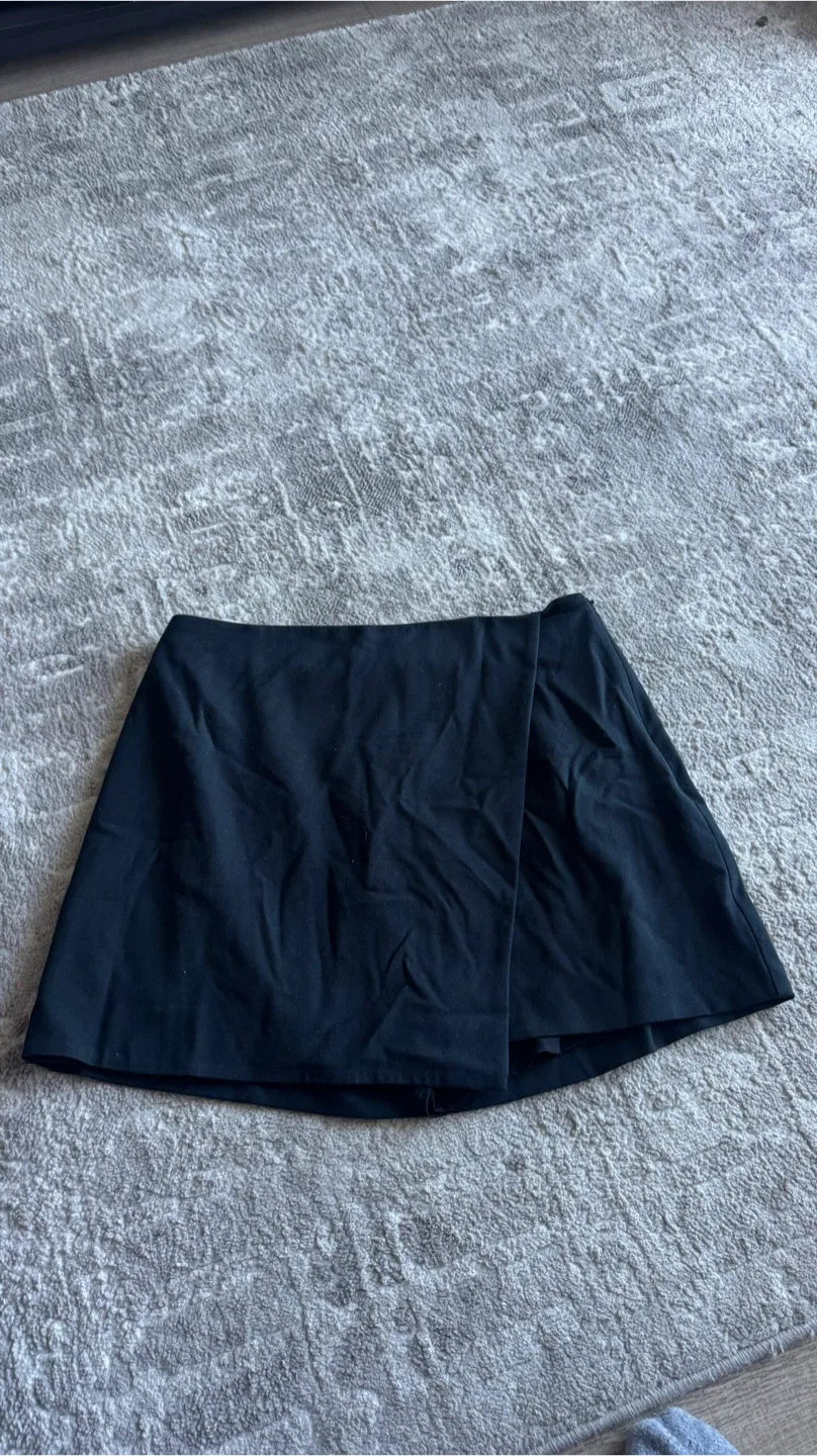 Large Abercrombie & Fitch A&F Scarlette Mini Skirt - Size L