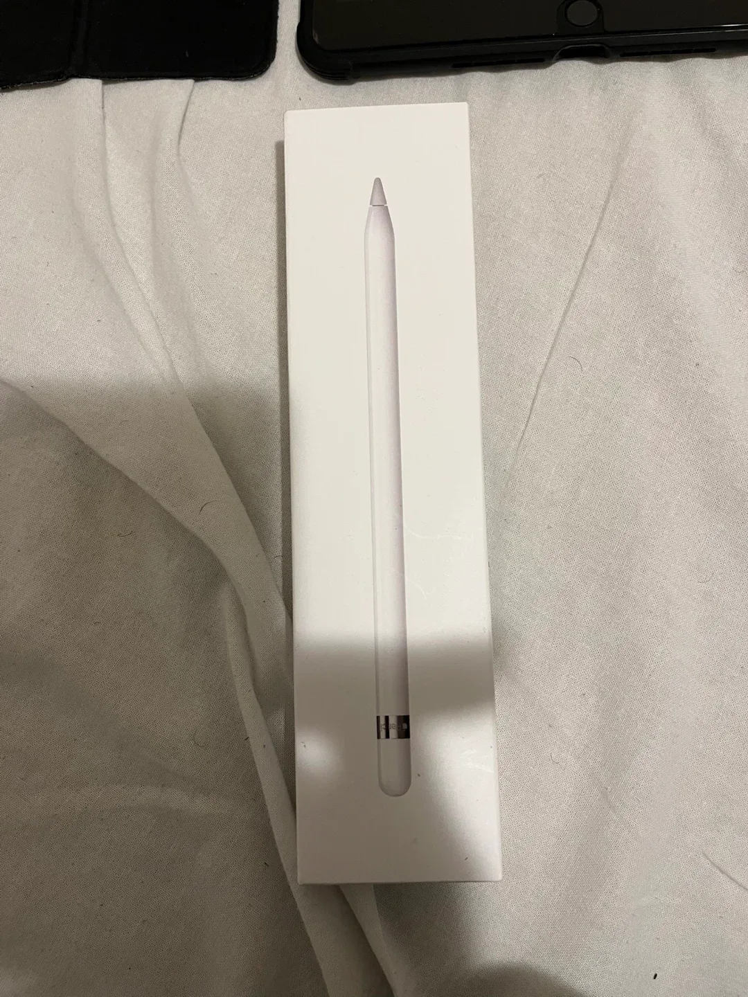 Apple iPad 9th Gen 64GB with Apple Pencil image indicator(3)