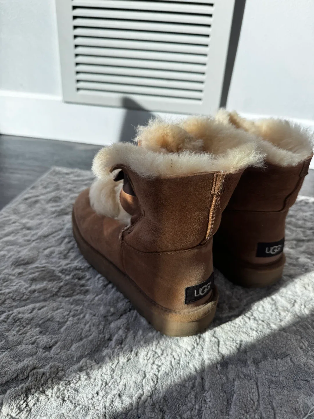 UGG Brown Boots image indicator(3)