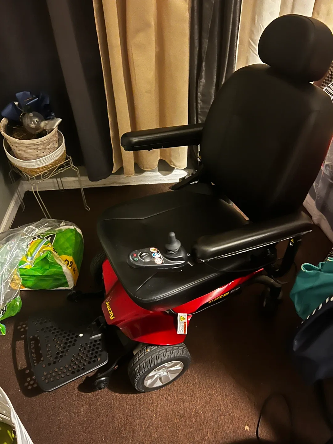 Jazzy Elite ES Power Wheelchair image indicator(2)