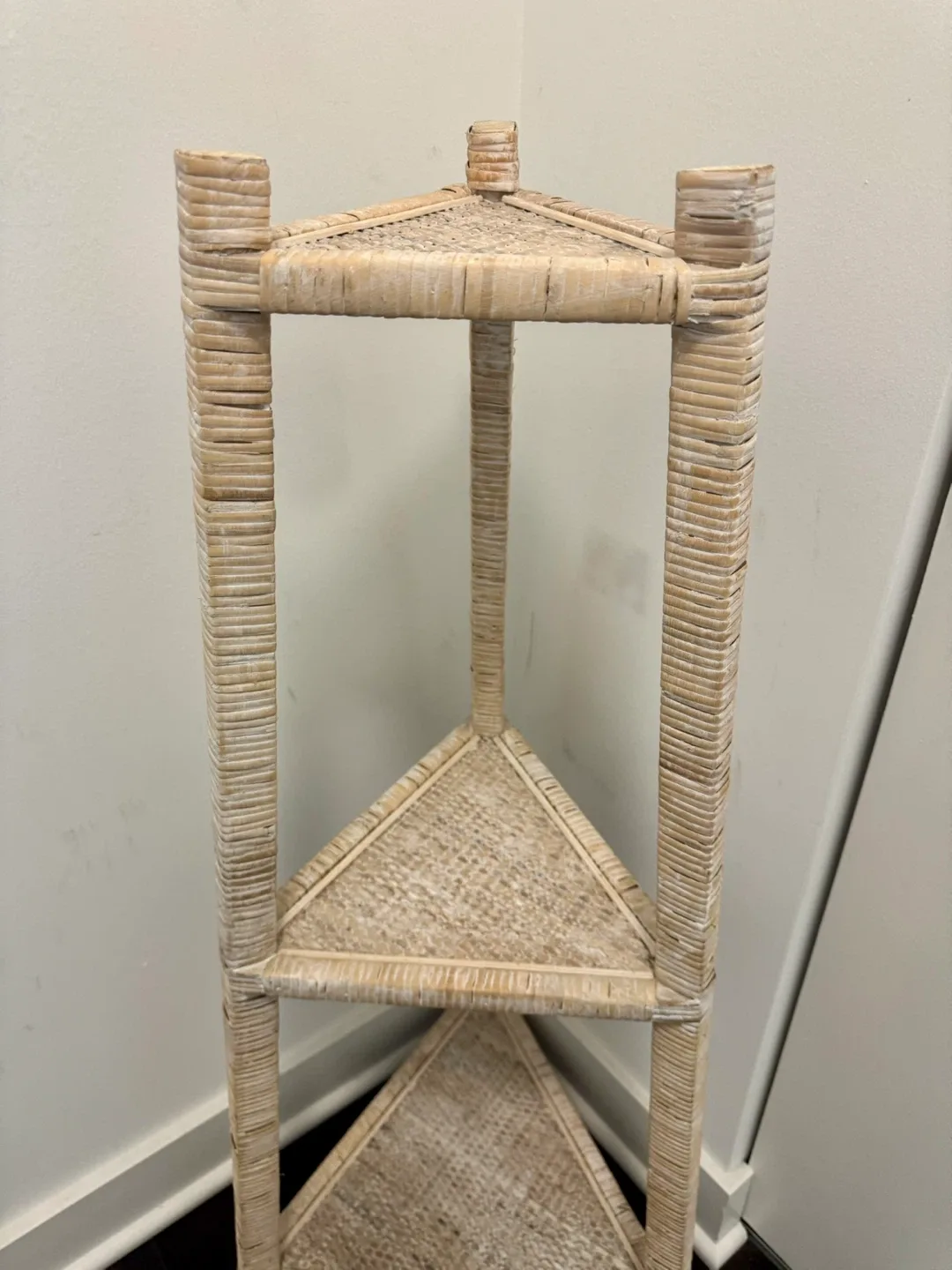 Triangle Corner Wicker Shelf White/Cream image indicator(2)