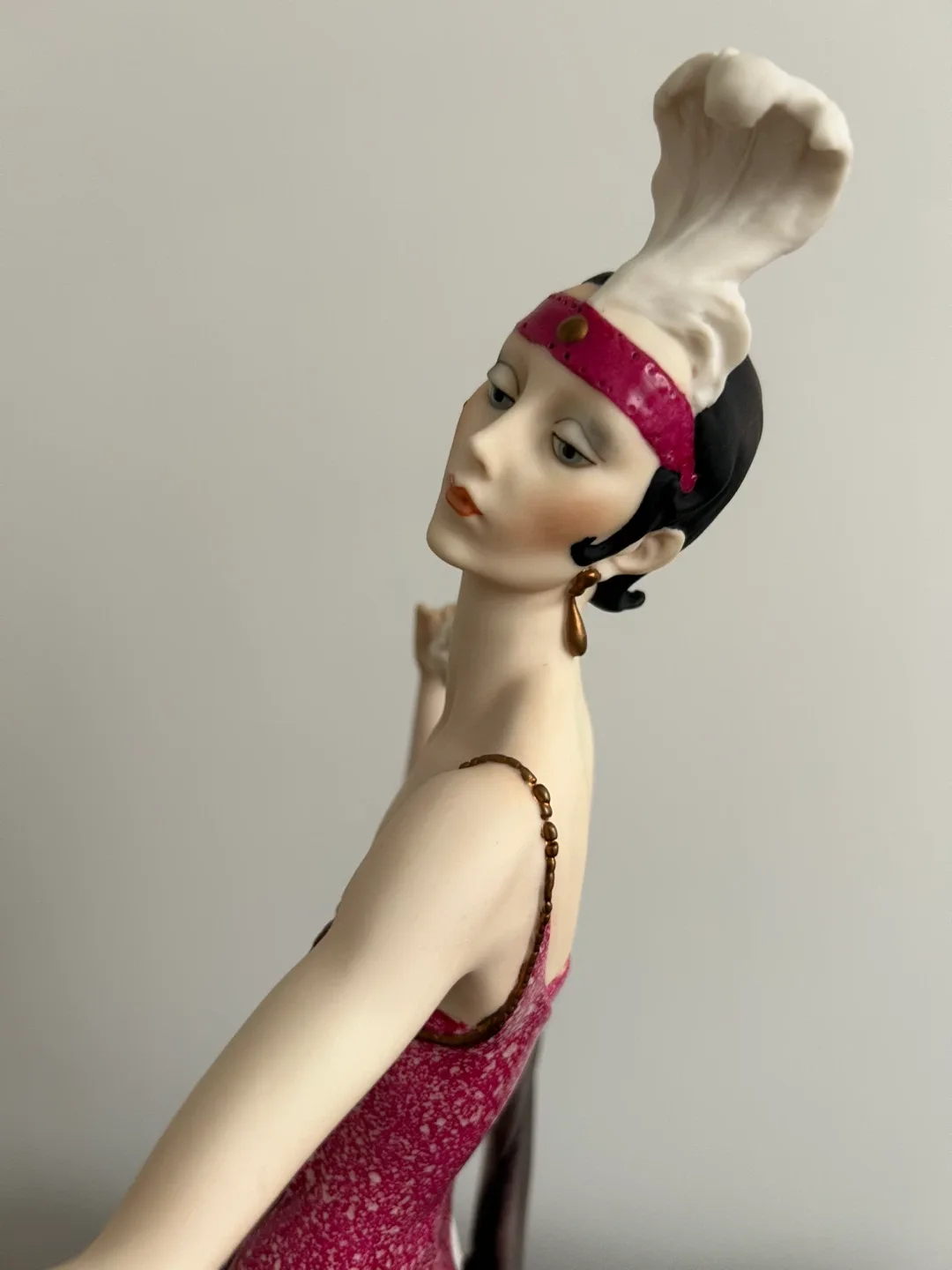 Giuseppe Armani Figurine - Lady with Mirror image indicator(5)