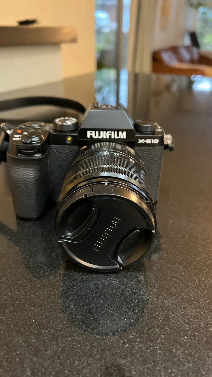 Fujifilm X-S10 Mirrorless Camera with XF 18-55mm Lens image indicator(2)