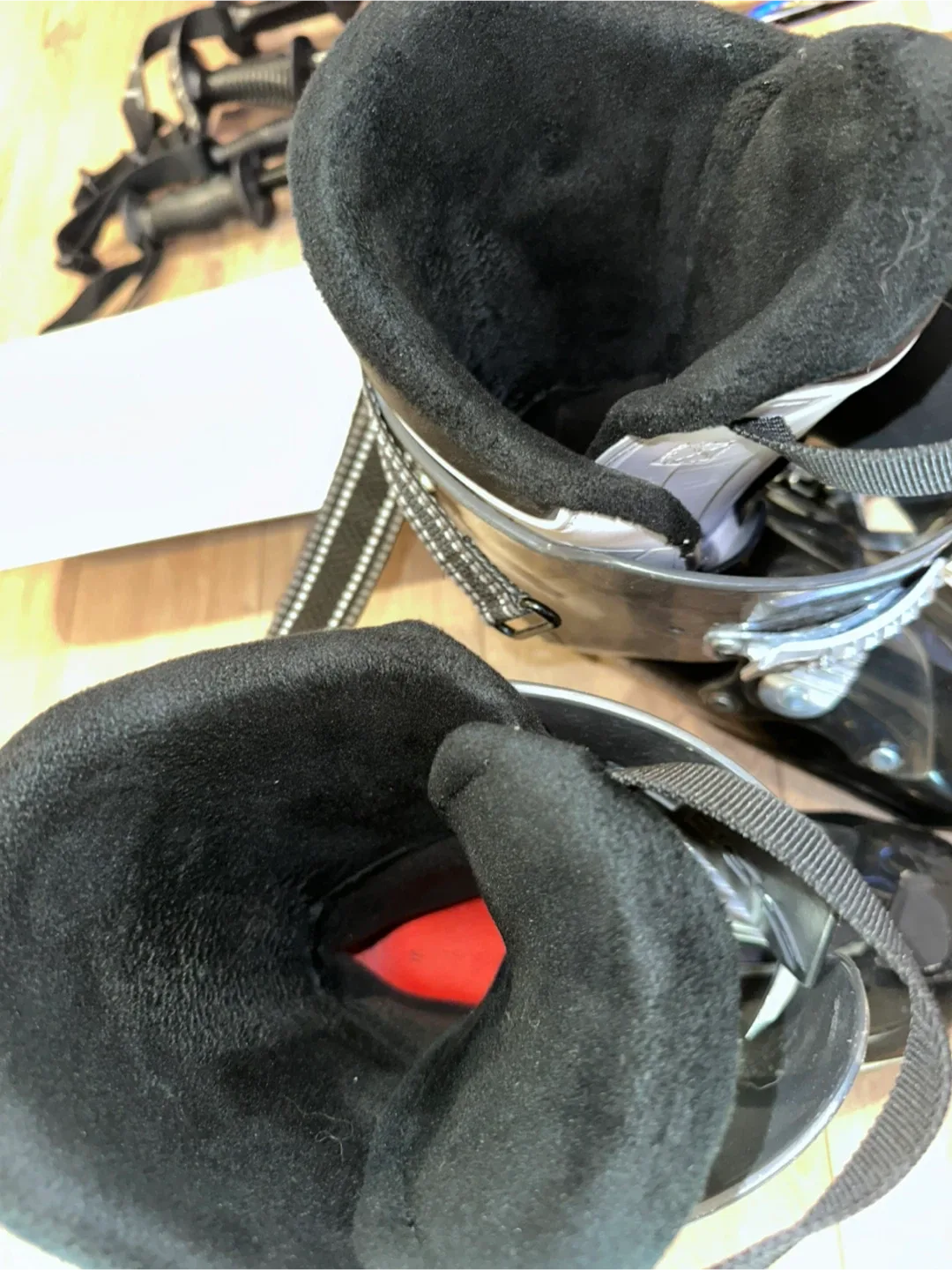 Atomic Ski Boots, Kästle Skis 156cm & Poles image indicator(6)