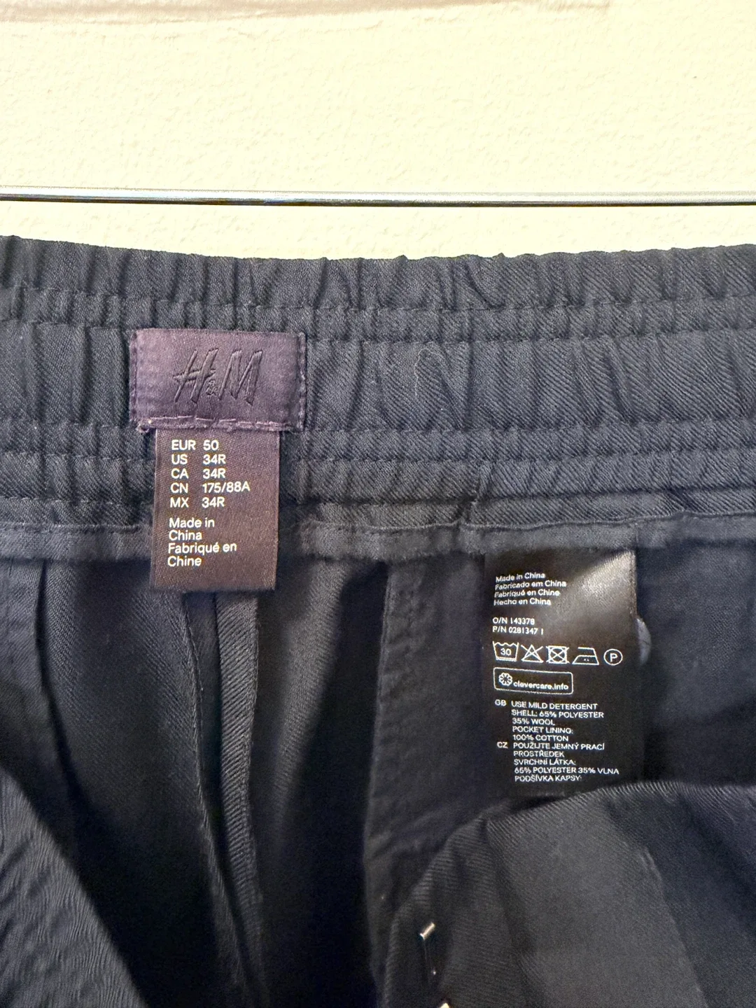 NEW H&M Black Trousers - Size 34R image indicator(2)