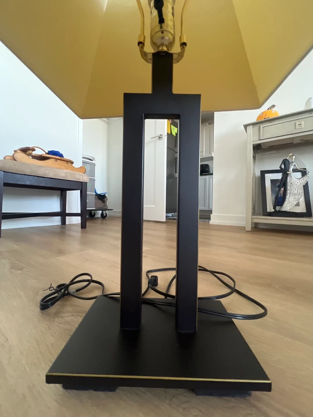 Modern Black & Gold Accent Table Lamp image indicator(4)