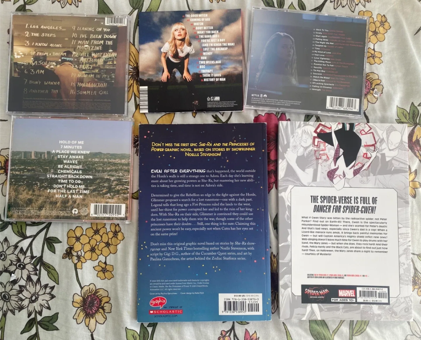 Mixed Lot: BRAND NEW CDs & Comic Bundle - or sold separately image indicator(2)