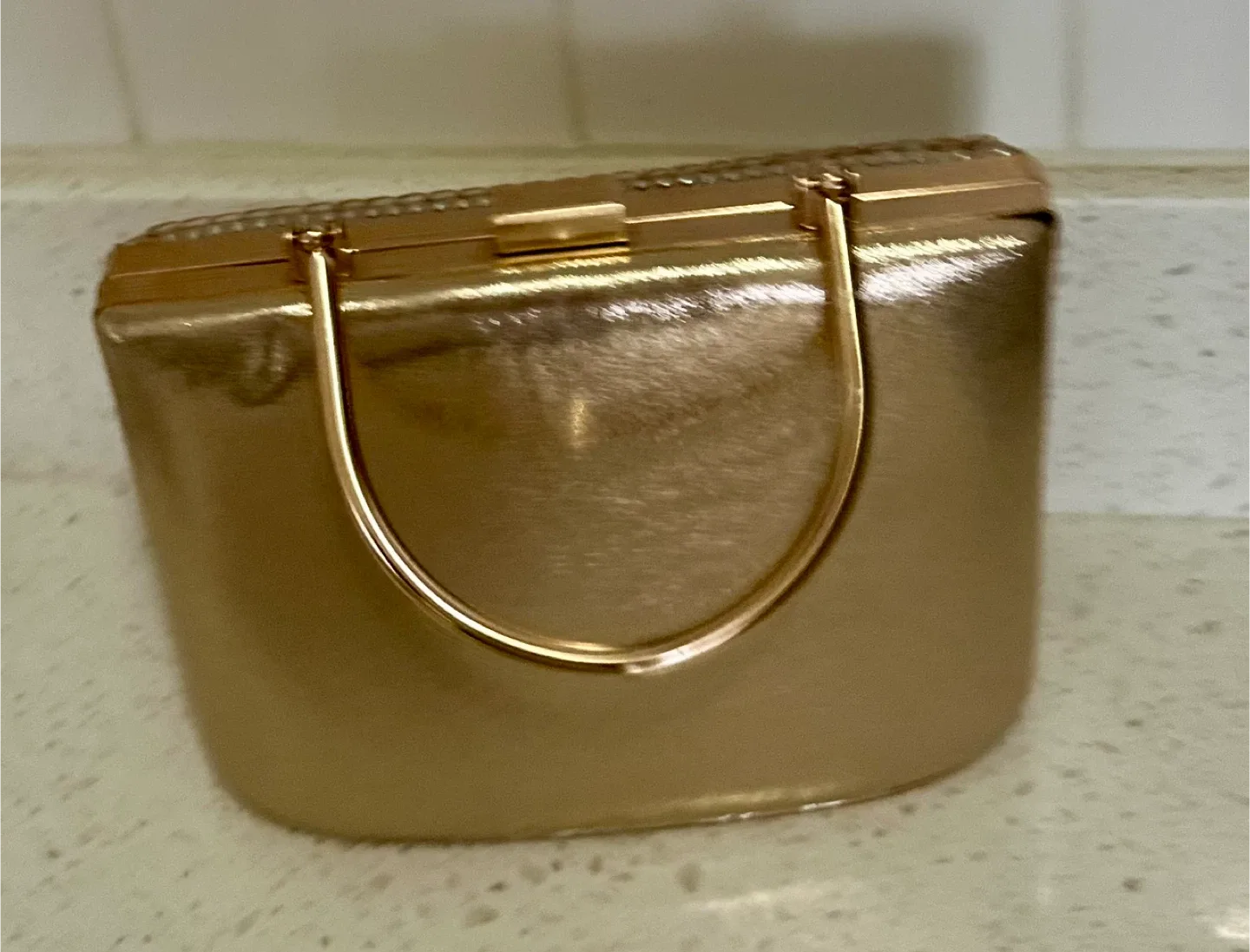 Gold evening bag image indicator(3)