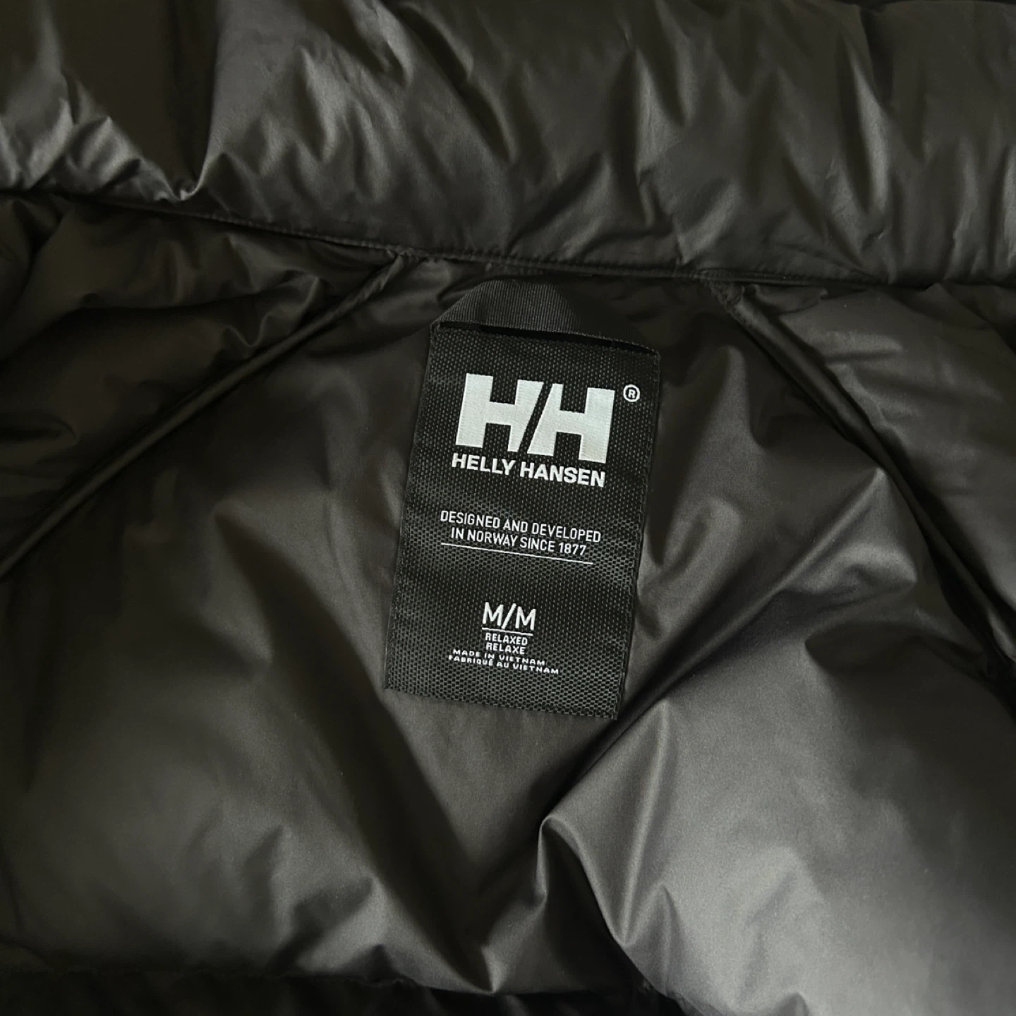 NWT • Helly Hansen Women's Ellie Puffy Parka - Black - M - photo 2