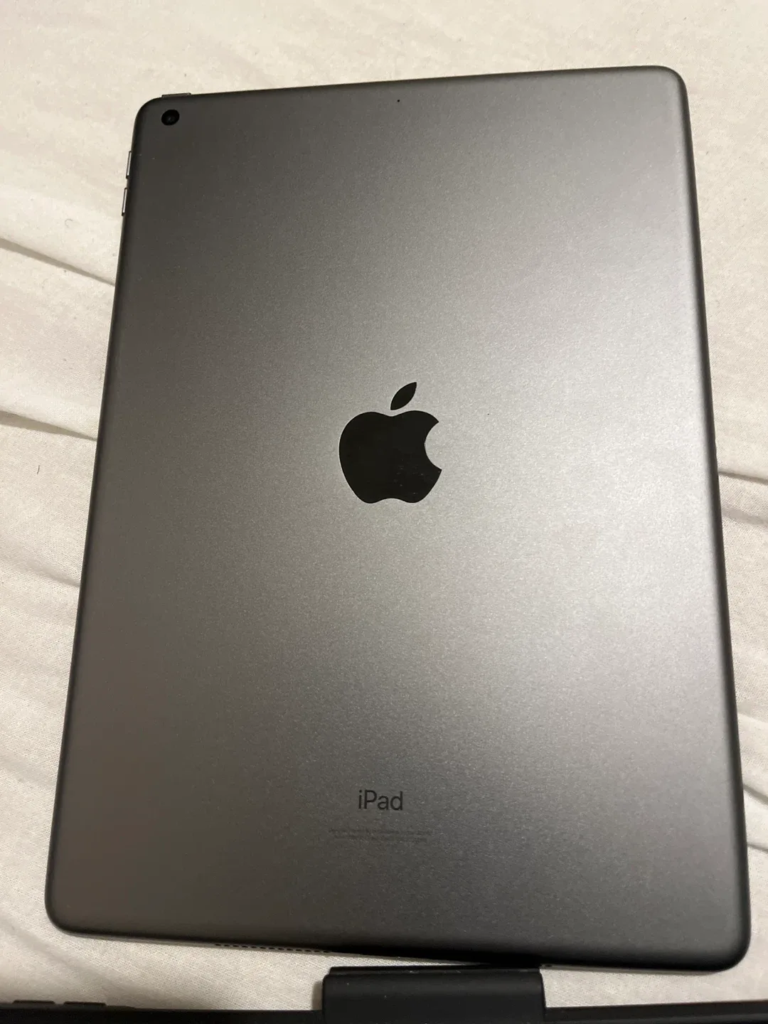 Apple iPad 9th Gen 64GB with Apple Pencil image indicator(7)