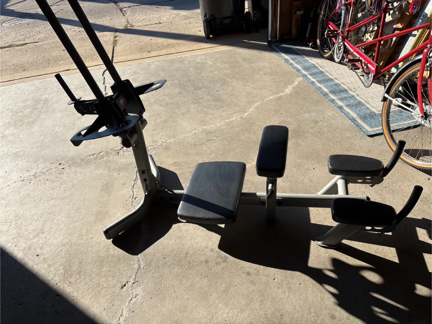 Power line PGM200X Glute Max Machine