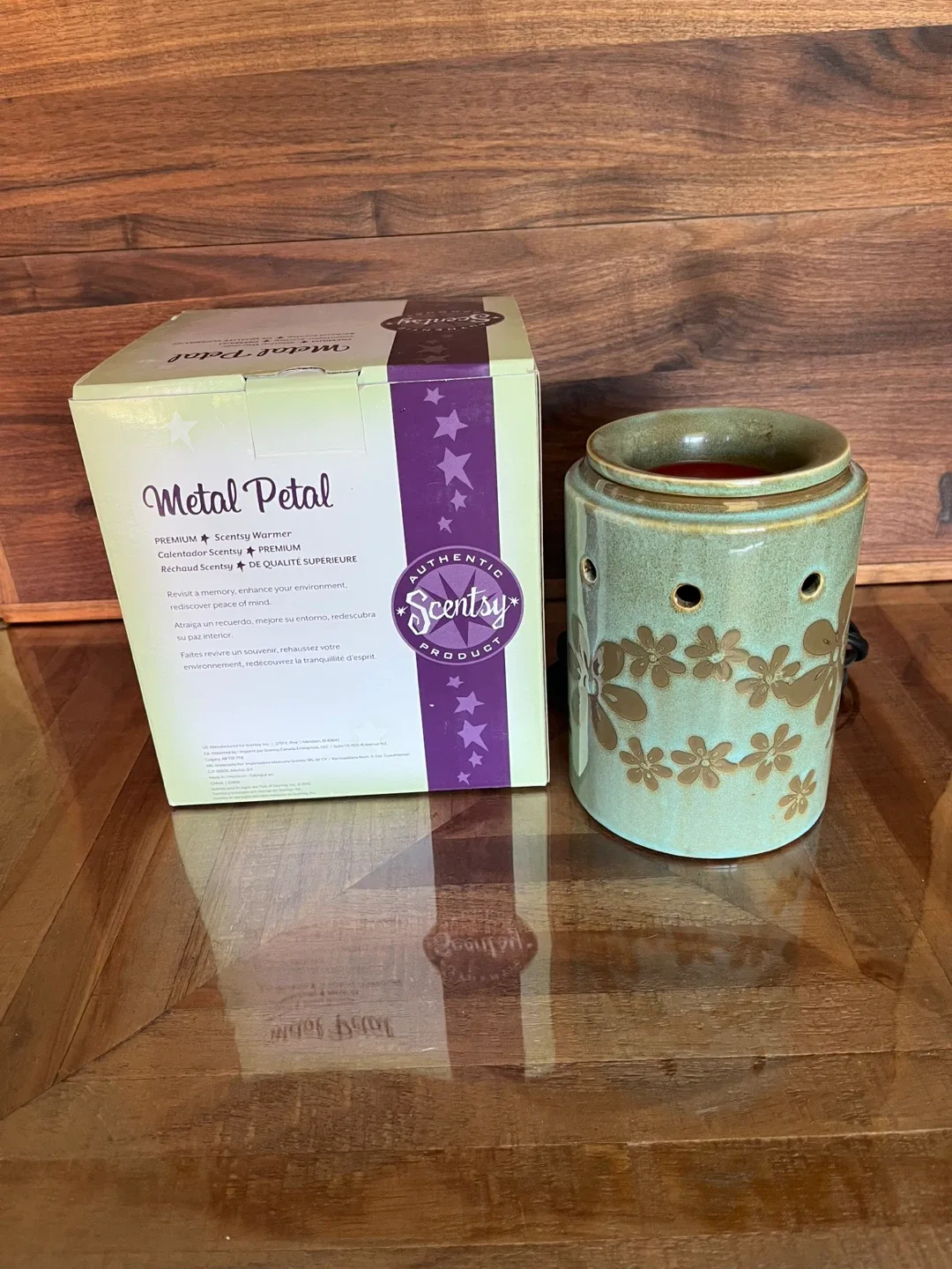 Scentsy Warmer - Metal Petal