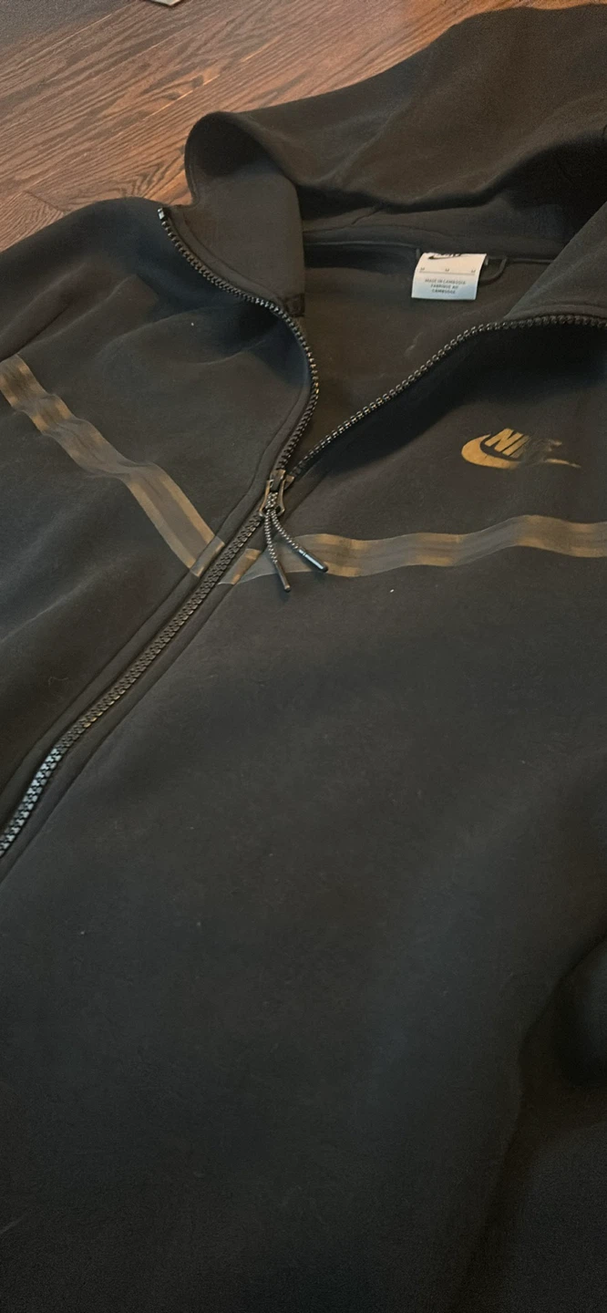 Nike Tech Fleece Hoodie - Size M - Black - photo 3