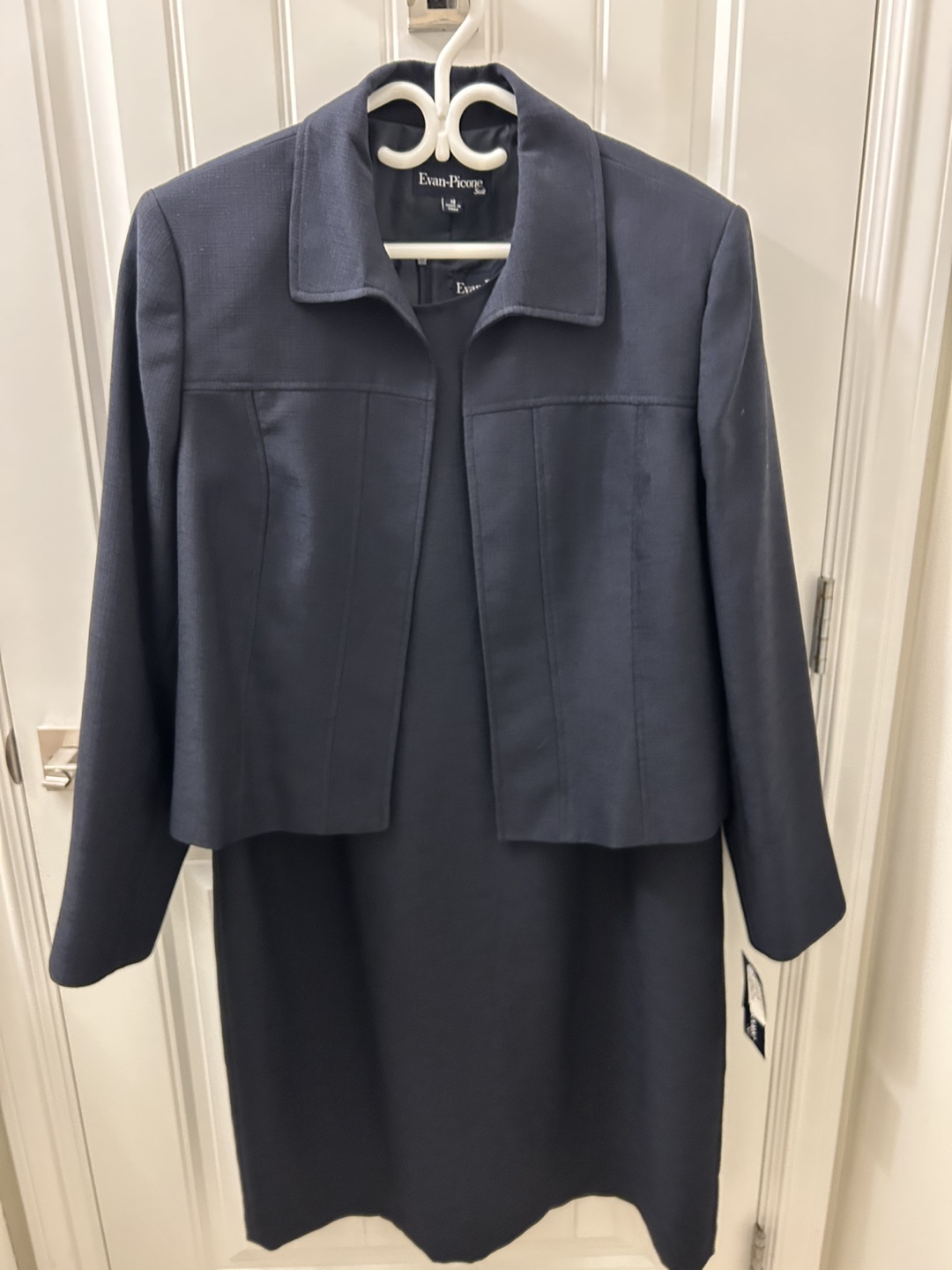 Evan-Picone Navy Blue Dress Suit - photo 2
