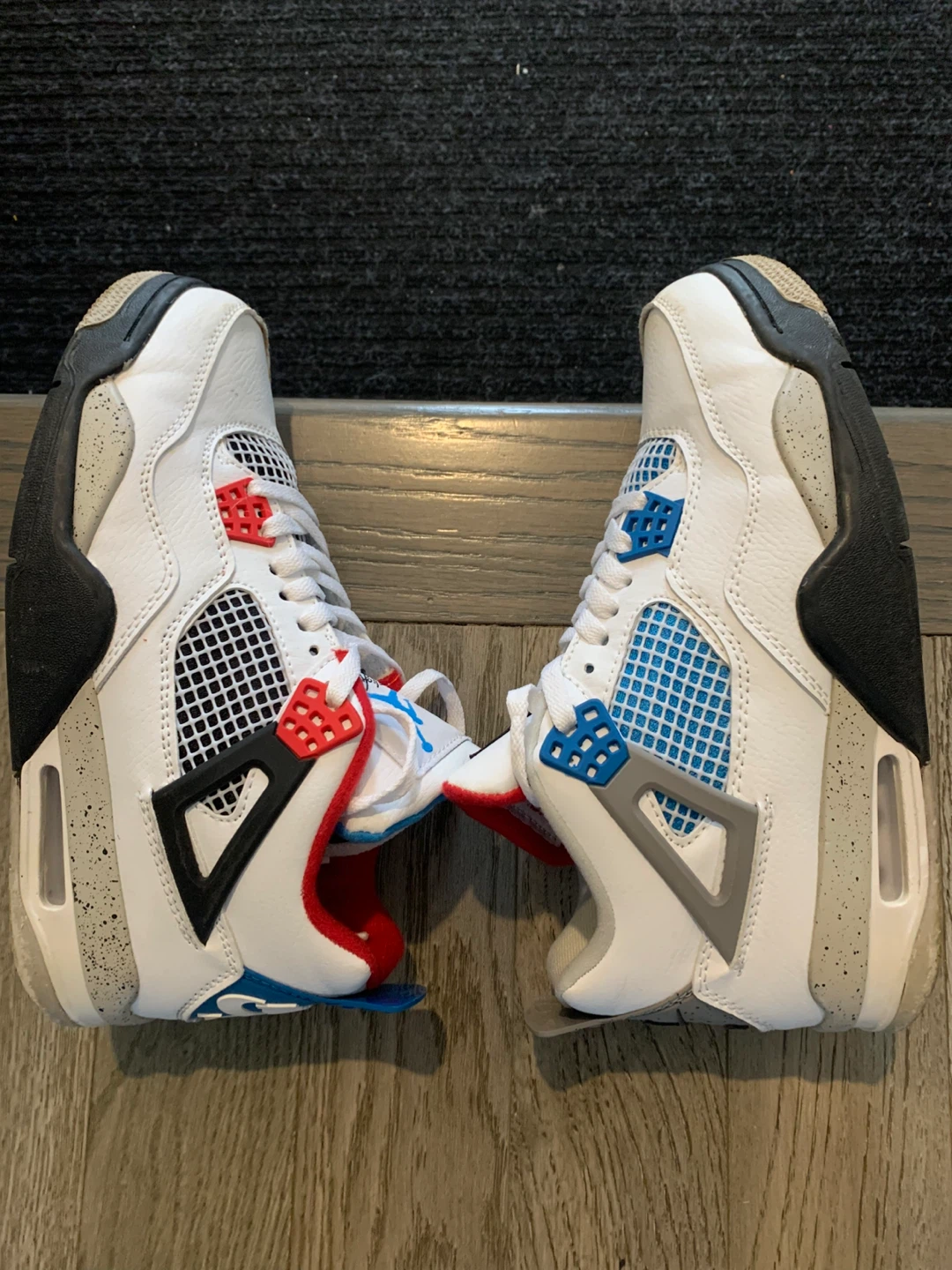 Nike Air Jordan 4 Retro US 8 - photo 4