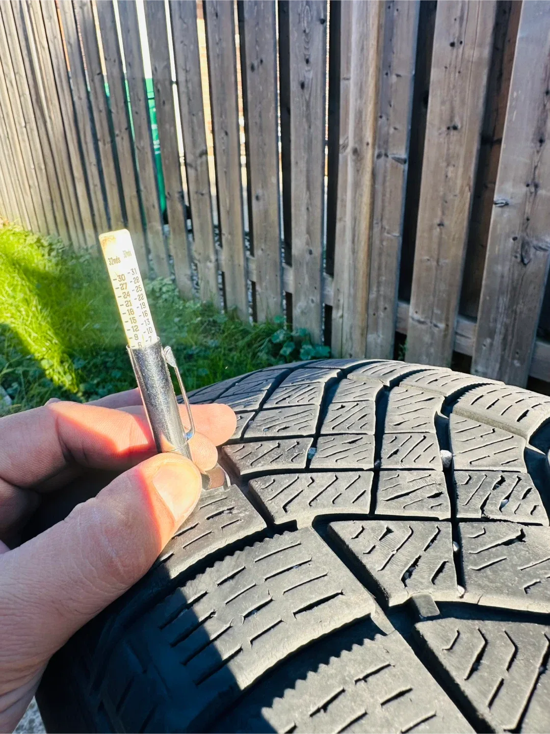 Pirelli Winter Tires 225/55R17 on Rims image indicator(2)