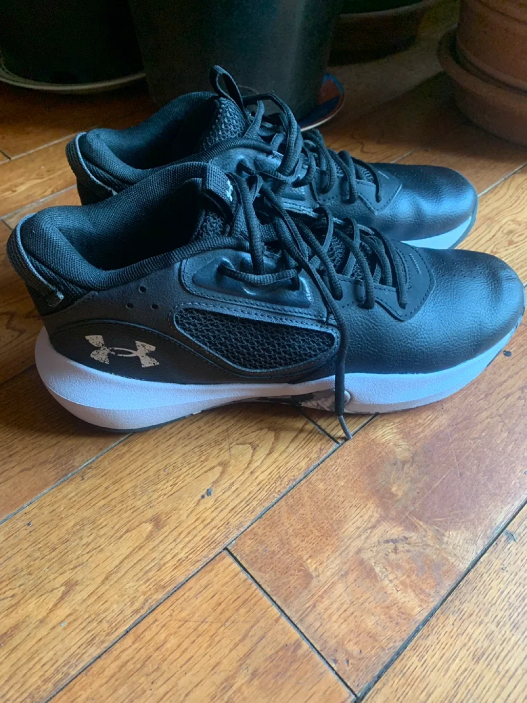 Under Armour Basketball Shoes -UA Lockdown 6 Lebanon image indicator(2)