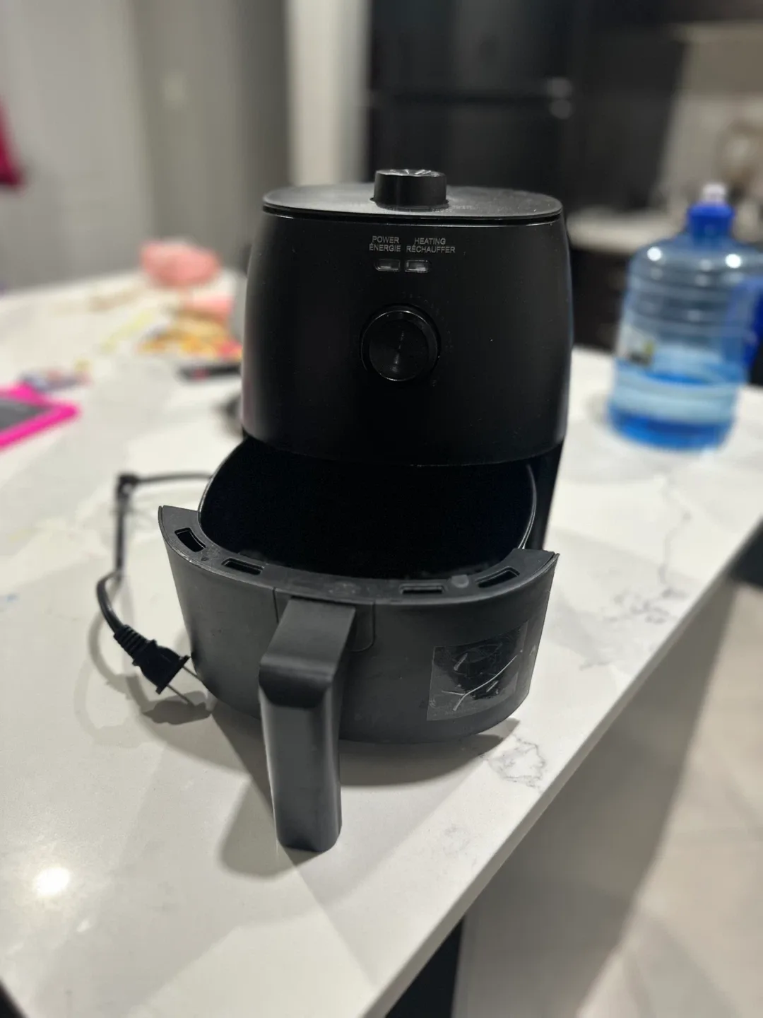 Mainstays 2.2 qt Air Fryer - Black image indicator(3)