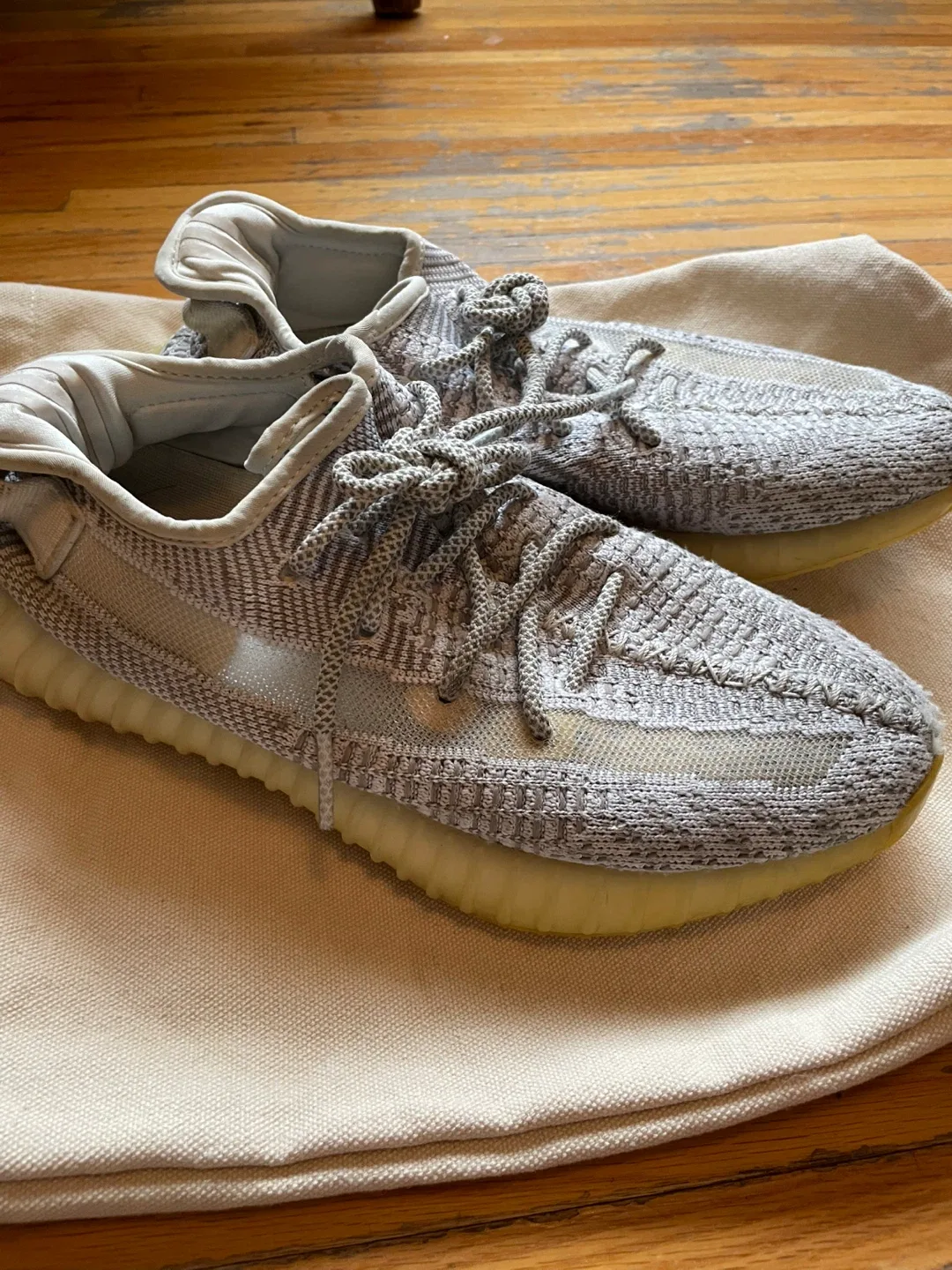 Adidas Yeezy Boost 350 V 2 image indicator(2)