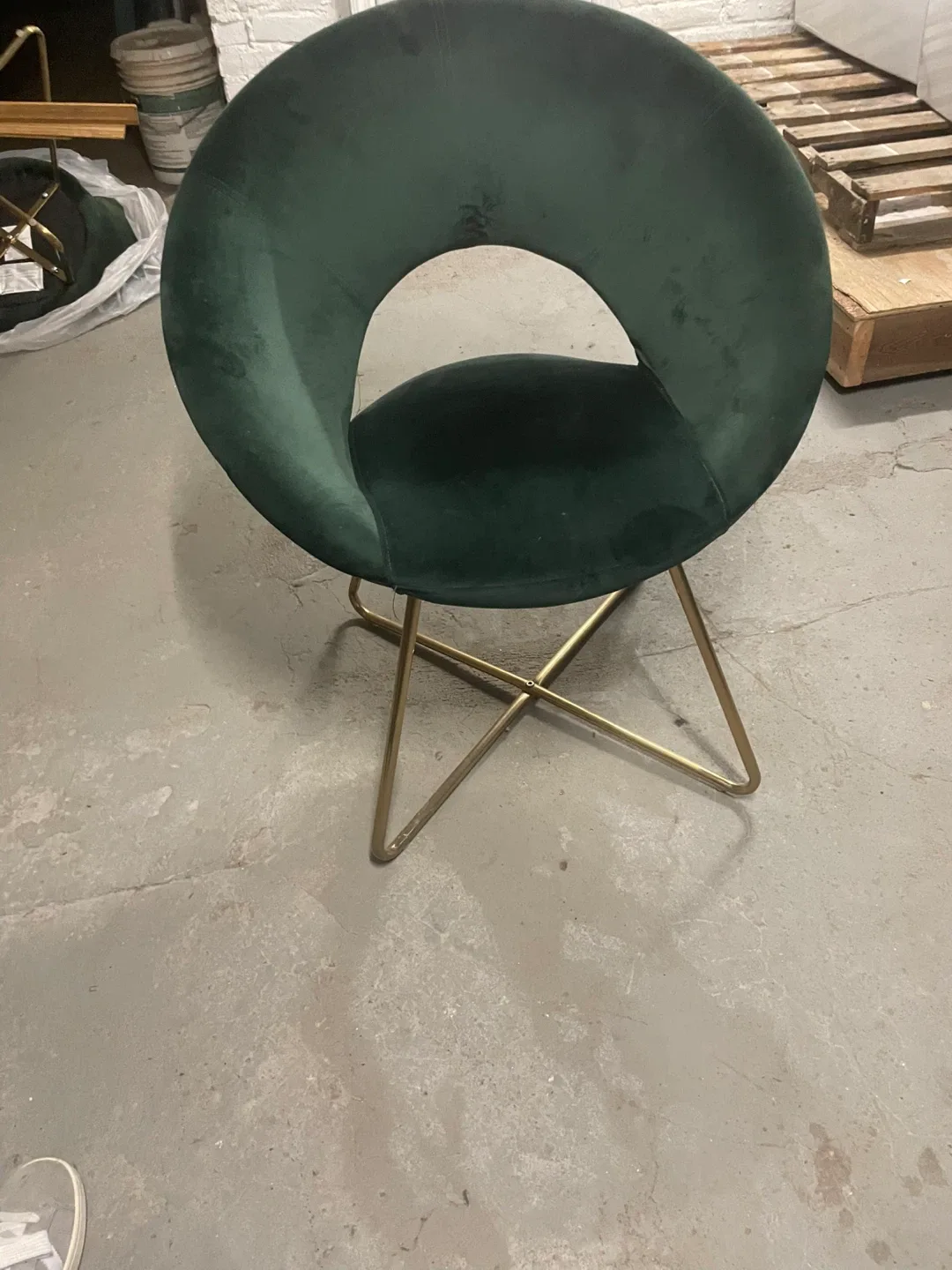 Green Velvet Accent Chair image indicator(2)