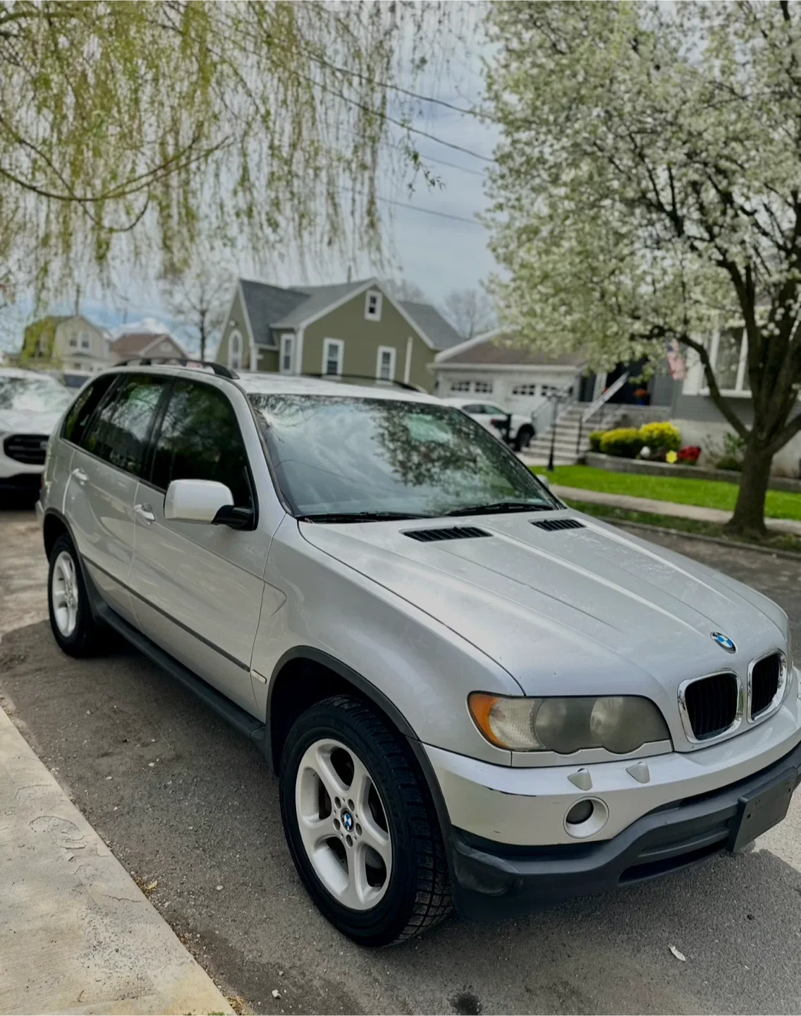 BMW X5 Silver SUV 2003 image indicator(2)