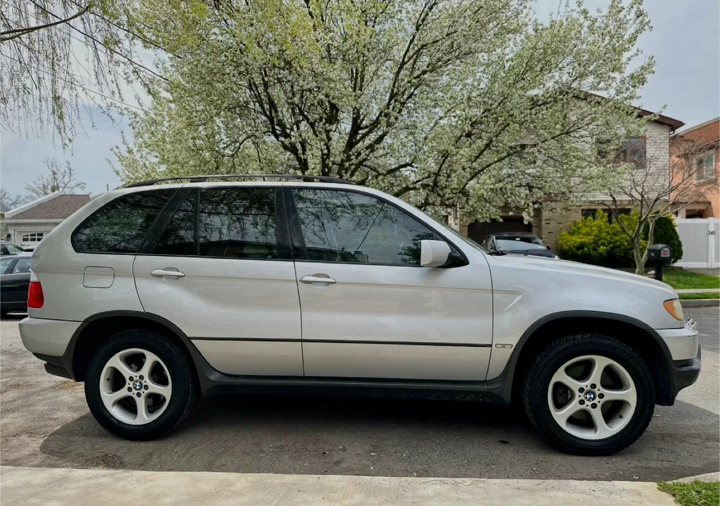 BMW X5 Silver SUV 2003 image indicator(5)